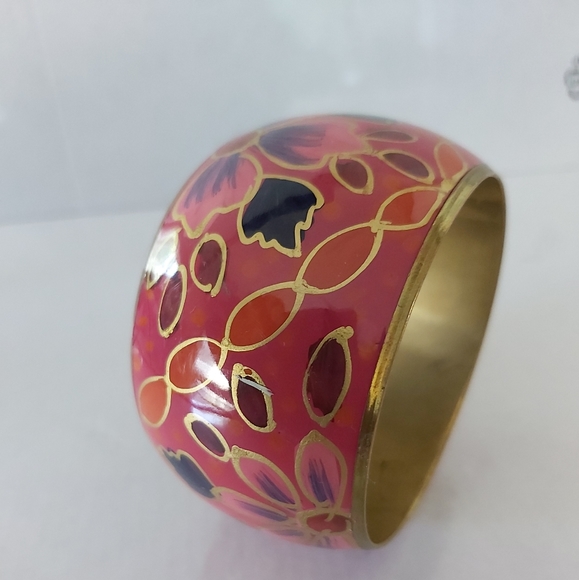 Chic Bracelet (Floral and Golden) - Picture 1 of 8